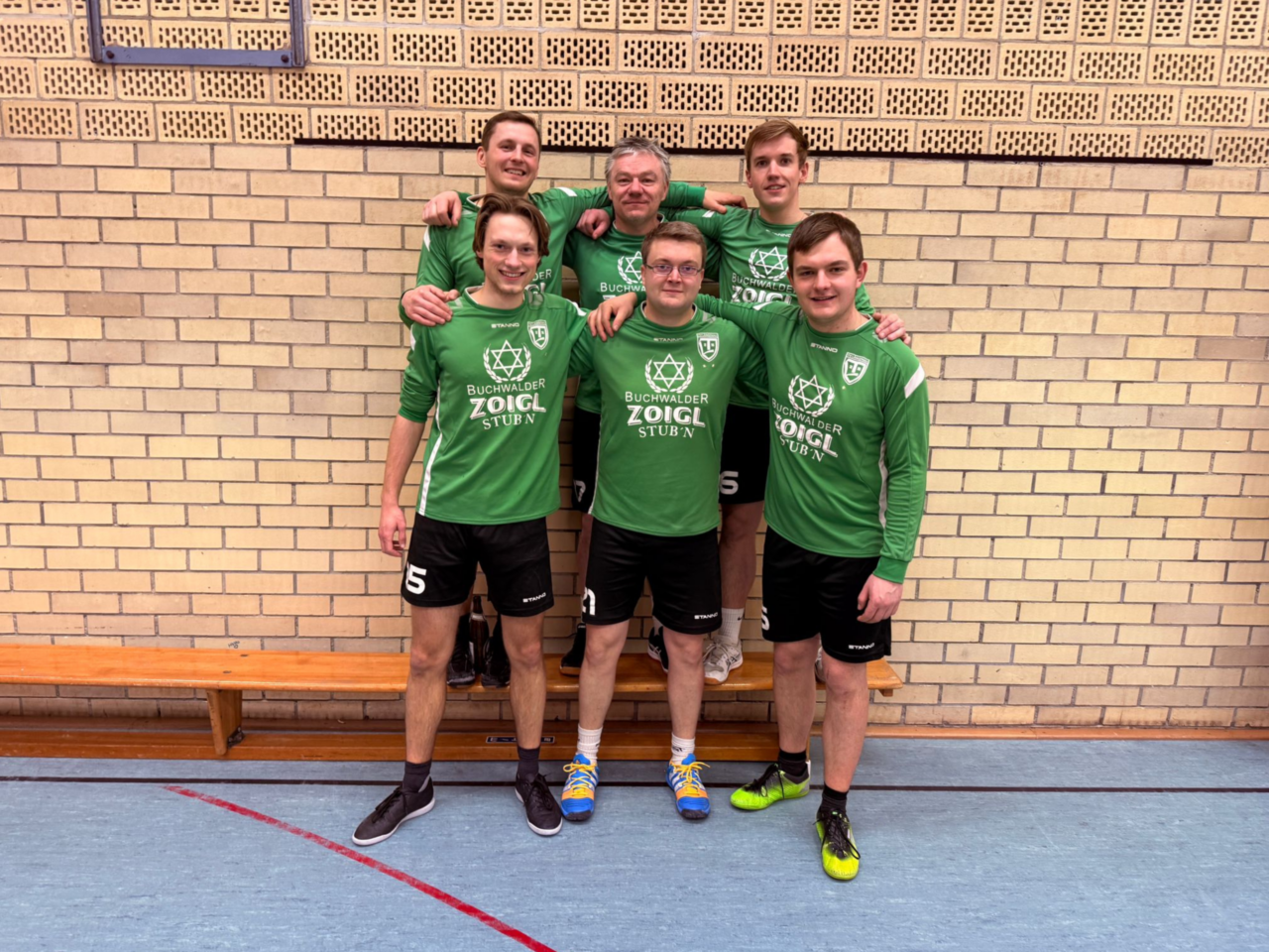 TV Längenau krönt starke Faustball